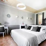Hotel Cannobio فندق كانوبيو