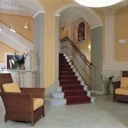 Hotel Cannobio Hotel 4*