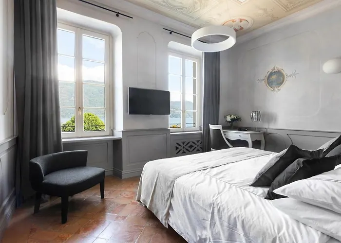 Hotel Cannobio 호텔 카노비오