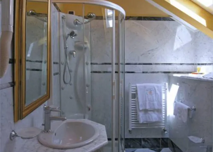 Hotel Cannobio 4* 카노비오