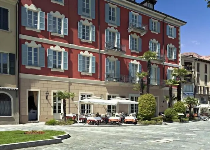 호텔 Hotel Cannobio 4*