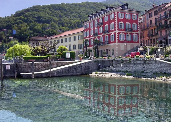 Отель Hotel Cannobio